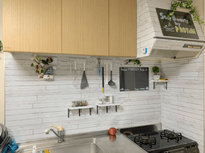 キッチンやリビングに！100均ワイヤーかごを使った収納術とは暮らしニスタ