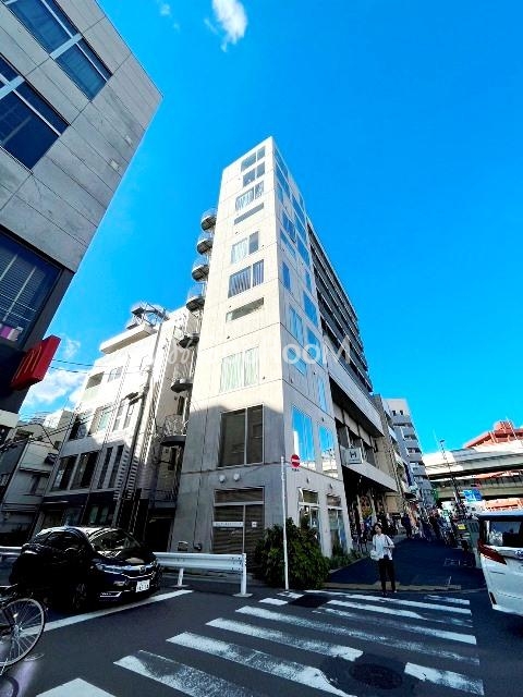 伊藤博之による江東区の「辰巳アパートメントハウス 塔の躯体 」