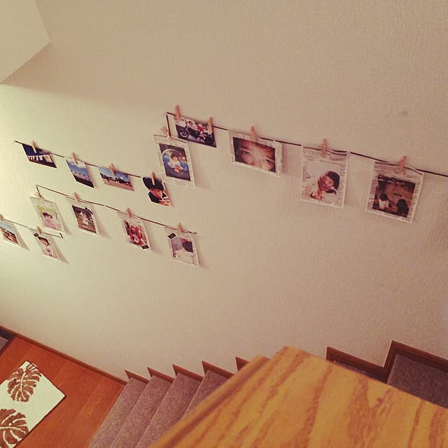 家族写真をお部屋に飾るということシンガポールのお住まいやオフィスをインテリアコーディネート、リノベーションいたします SAORISOLLYS Design