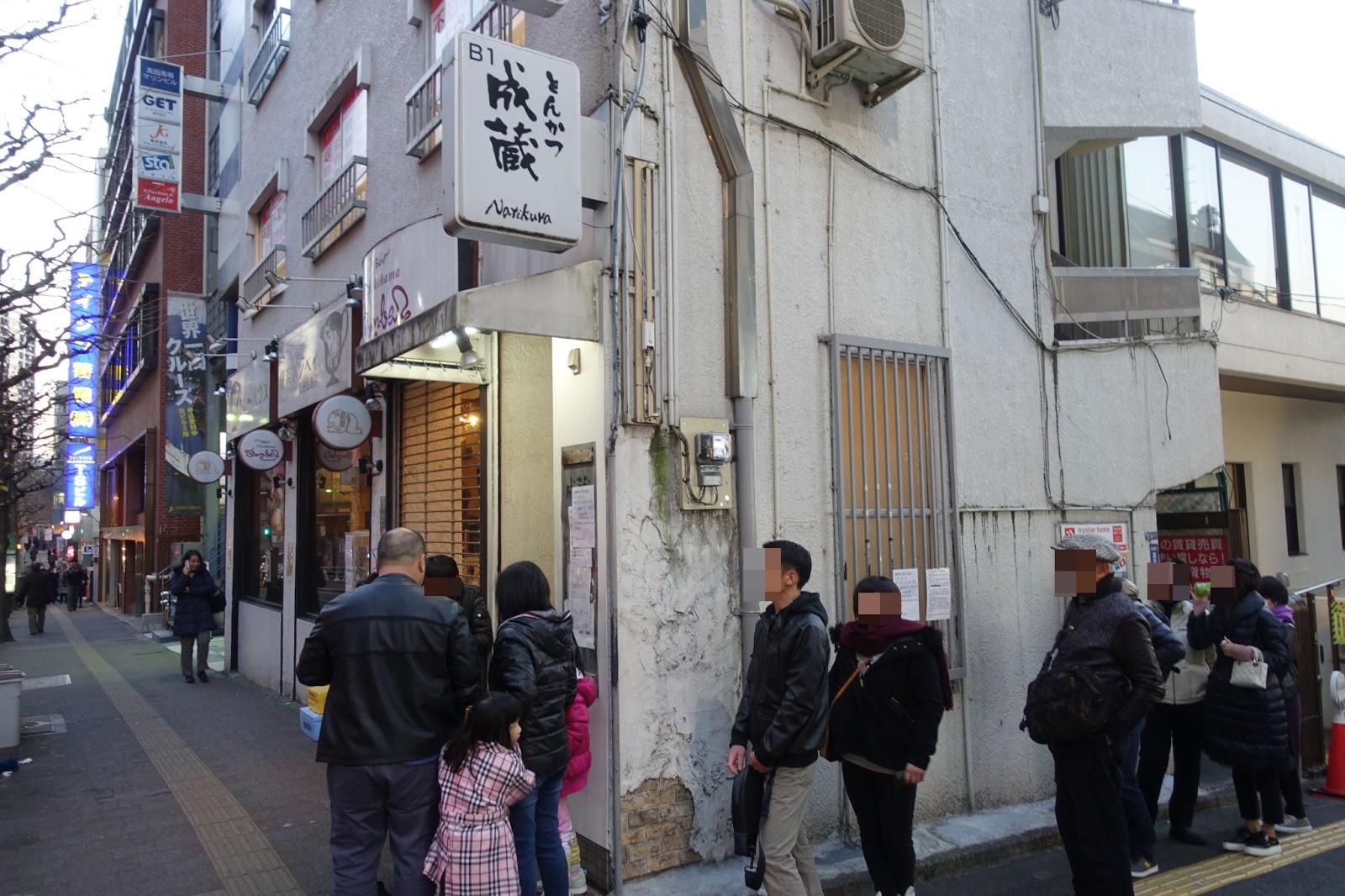 林SPFを使用したうどん百名店 「肉讃岐 甚三うどん（じんざうどん） 高田馬場店」にて