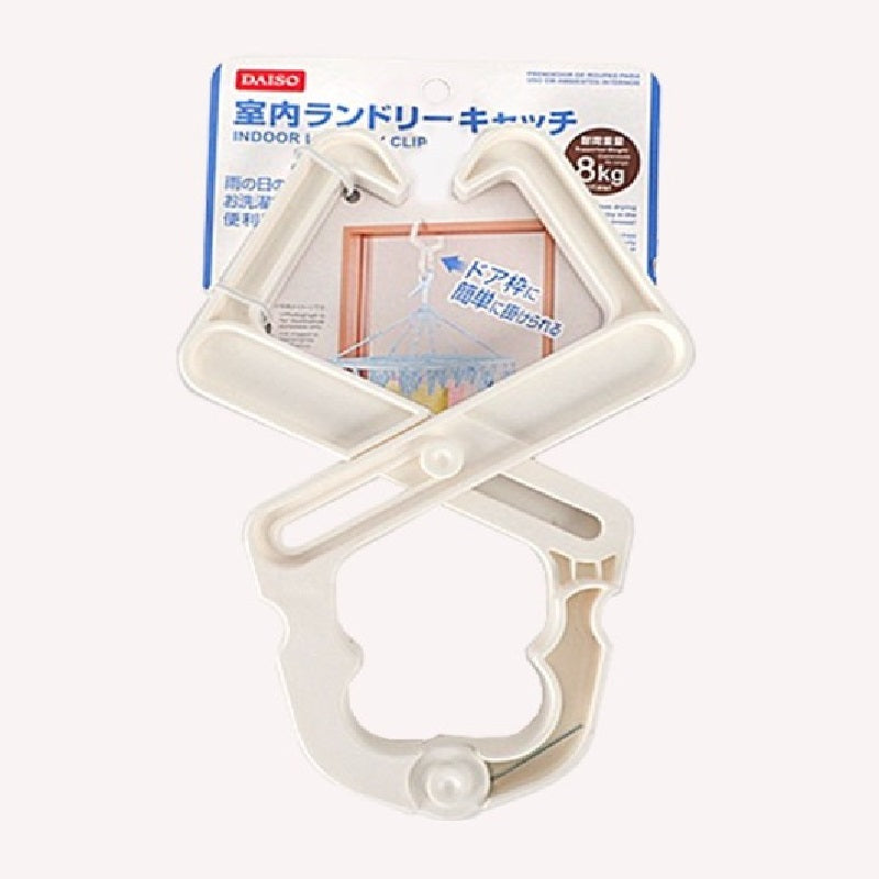 追記あり＊ 100均 「鴨居フック」を使って快適部屋干しコーナーを作る。 : Chairs and. インテリアコーディネーター的ＤＩＹと暮らしのブログ