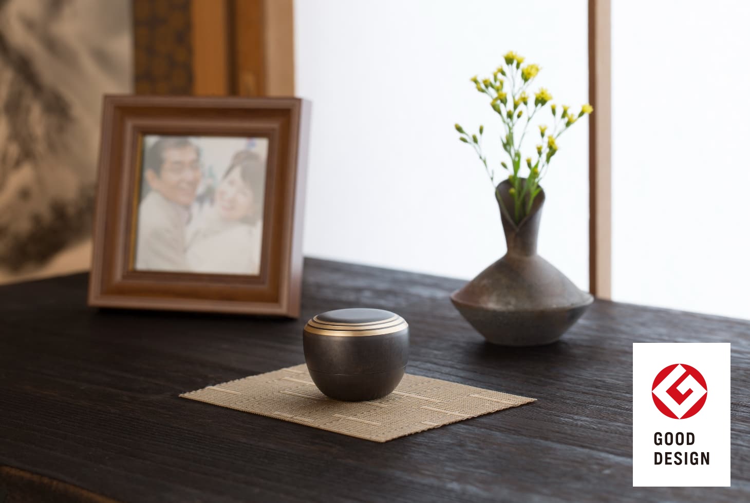 大切な人を身近に LED付きコンパクト仏壇 おしゃれな仏壇 リビングタイプ別の