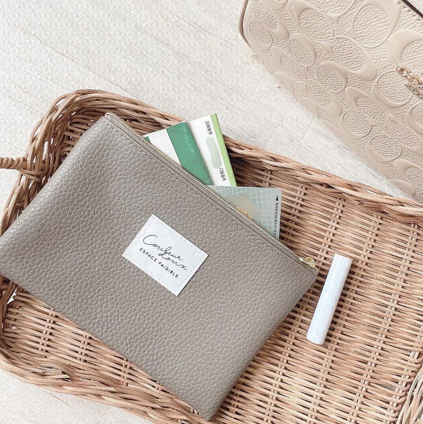 100均のバッグインバッグが超優秀！カバンのごちゃつきを一気に解消 ダイソー・キャンドゥ・セリア- macaroni