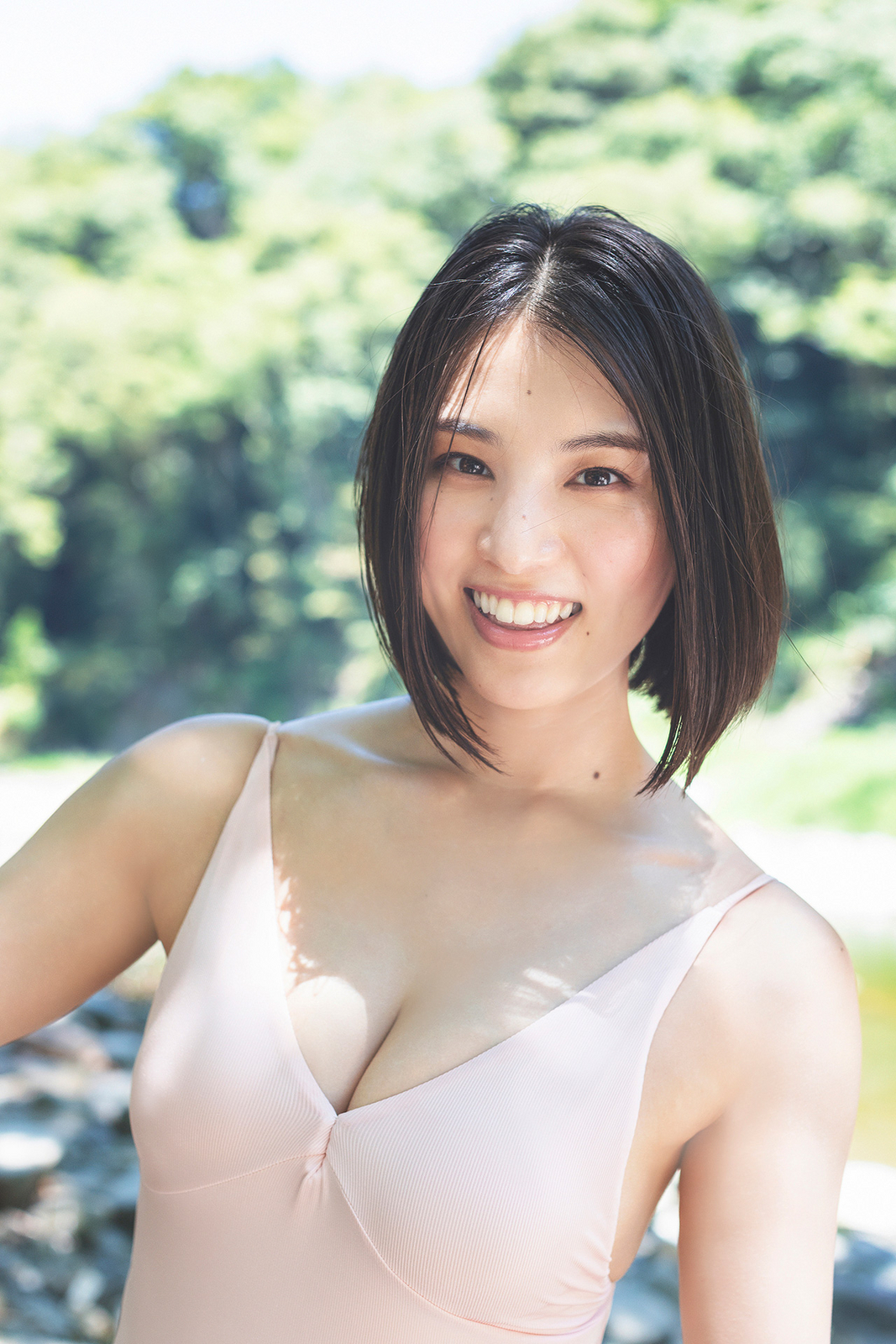 岡本杷奈 Gカップおっぱいの横乳グラビアほかエロ画像148枚！