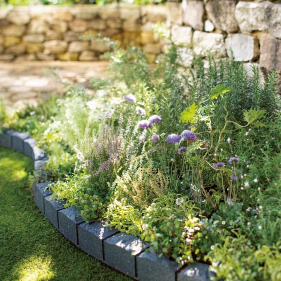 狭い庭の概念を払拭させるナチュラルガーデン-板橋区Ｎ様邸自然風の庭・ナチュラルガーデンの施工例千葉県 東京都の造園 植栽 庭施工造園業専門店 新美園