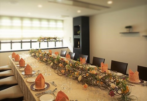 結婚式で言う流しテーブルって何？長テーブルの上座はどこ？precious wedding