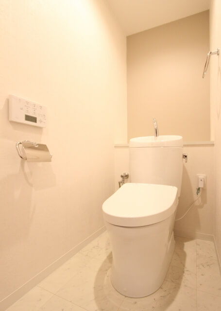 失敗しない、トイレ壁紙クロスの選び方福山市周辺でリフォームするなら専属ホームドクターのМ&Home エムアンドホーム にお任せ