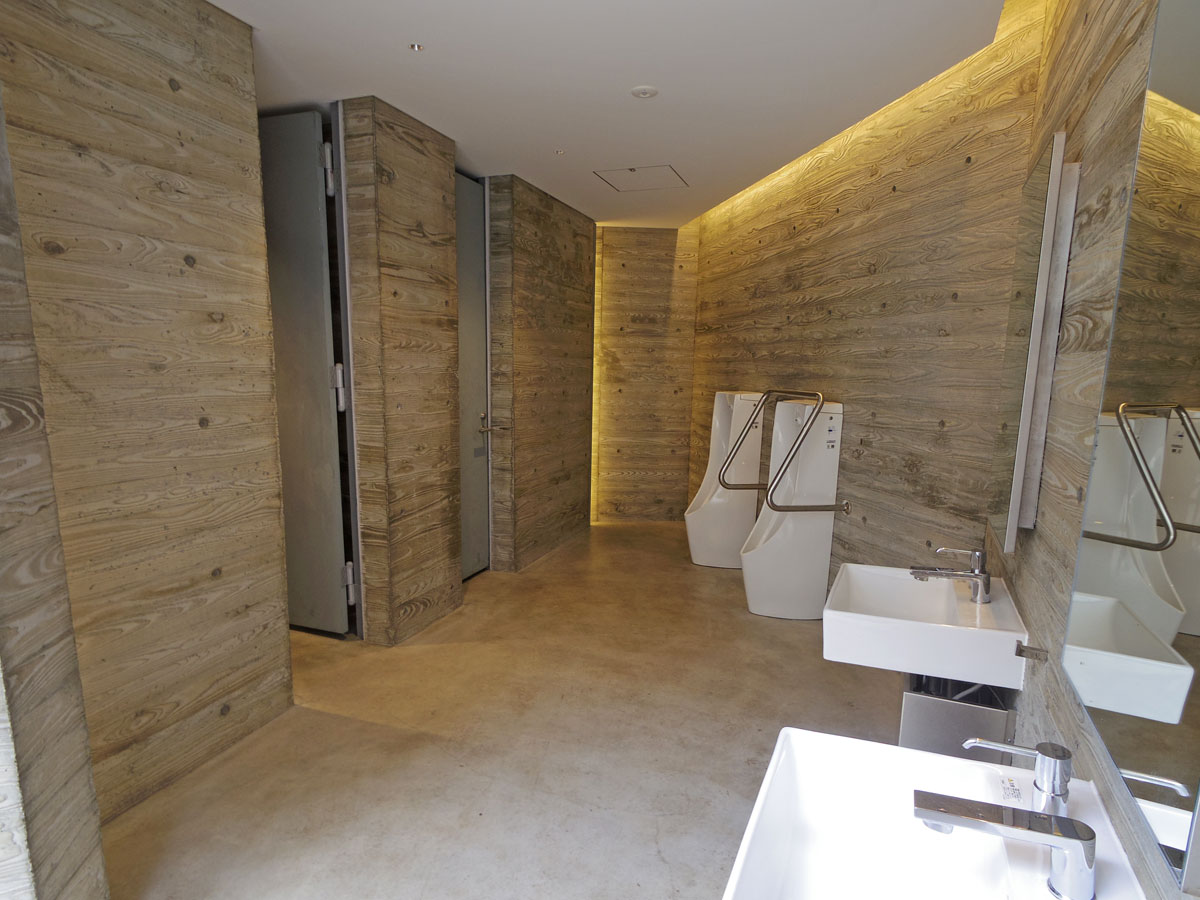 和風の公衆トイレの写真素材5464954- PIXTA