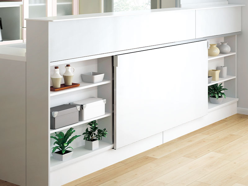 キッチンの前面収納は、なかなかシンデレラフィットするものが見つからず、無印のファイルボックスとダイソーのボックスで埋めてみました。なかなか雑に物を入れてるのでお目汚し失礼します。 薬、文房具、日用品、書類関係が取り出しやすいとこにあるので助かってます