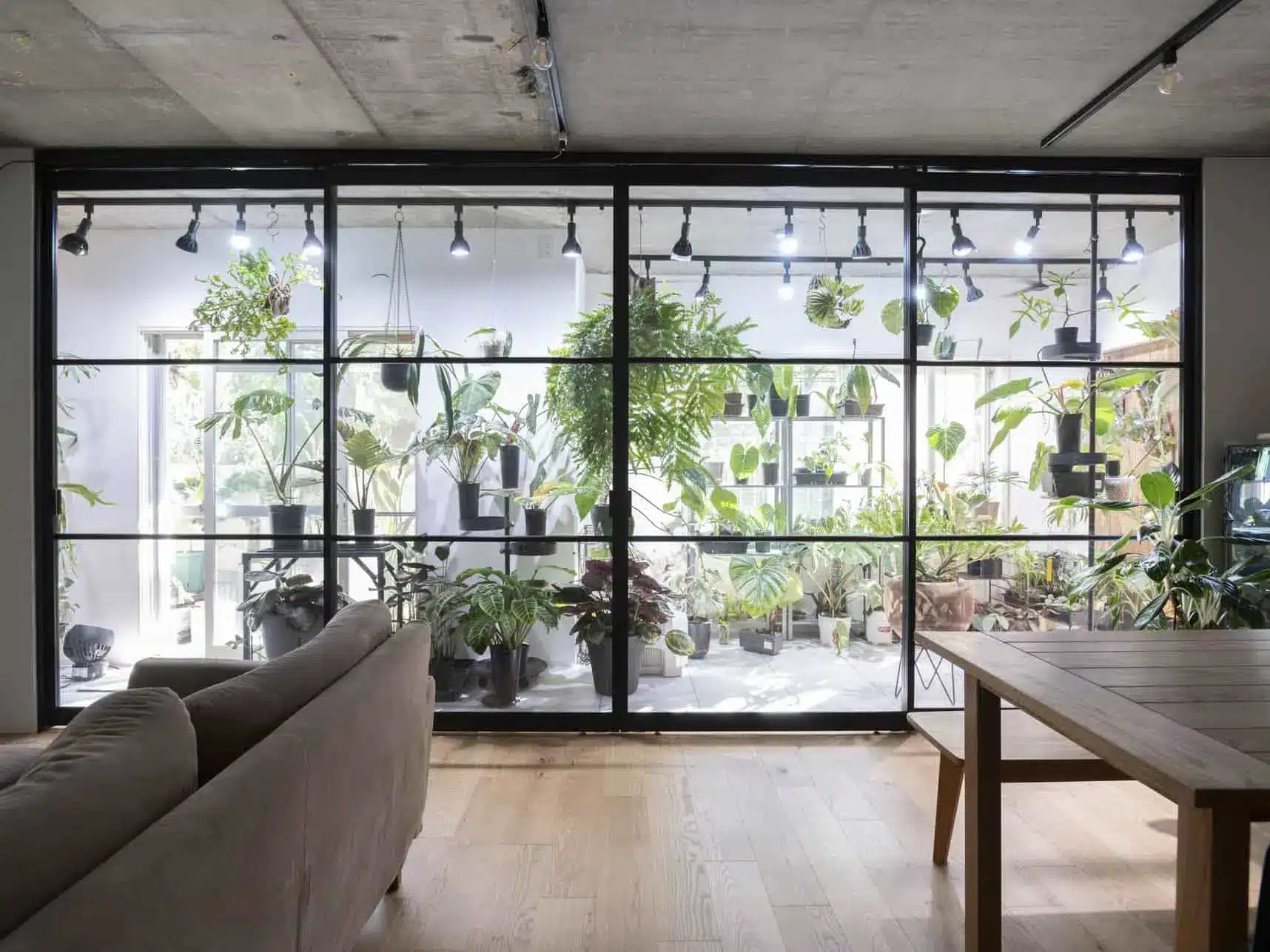 マンションのベランダ・バルコニーをリフォームする費用と価格の相場は？－リフォらん