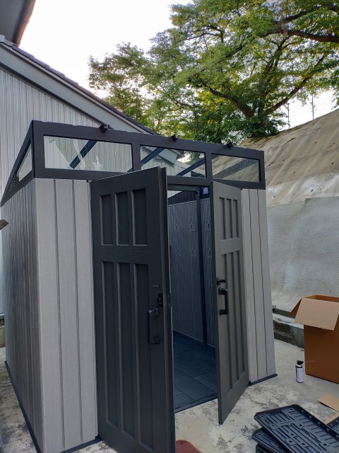 コストコで買ったケター ダーウィン物置小屋を組み立てて使ってみたレビュー - DIYと気ままにゲームをやってるおーちゃん