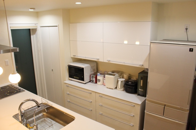 一条工務店 カップボードのサイズと収納を比較 キッチンとの組み合わせも紹介一条工務店のグランセゾンで後悔しない家づくり ソラマル