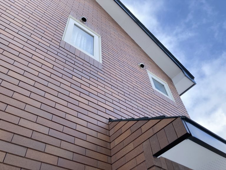 高級感のあるインテリアに！石張り仕上げの壁の施工方法フトコロ・タイムズ