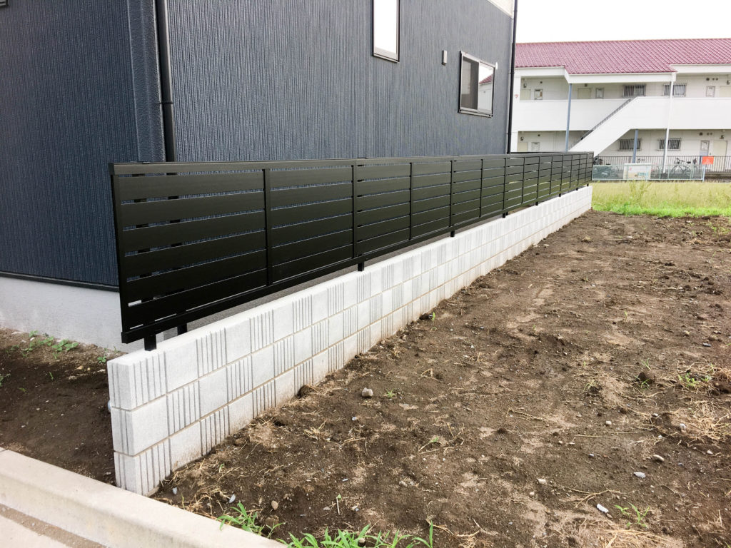 境界ブロックをおしゃれに！デザインアイデアと施工事例、費用、注意点を徹底解説 奈良・大阪の実例付き