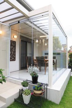 おしゃれなサンルームが叶える理想の暮らし！ 活用方法やアイディアをチェック - Live-Rary