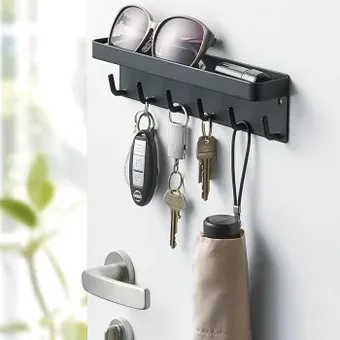 玄関のシューズクロークに鍵や印鑑の収納できる便利アイテム！宅配の受け取りもスムーズに◎収納デザインソムリエ