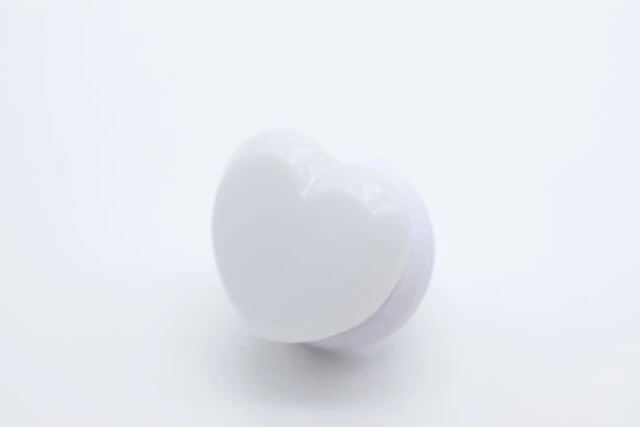 ダイソー指リングライト電池入れるTikTok