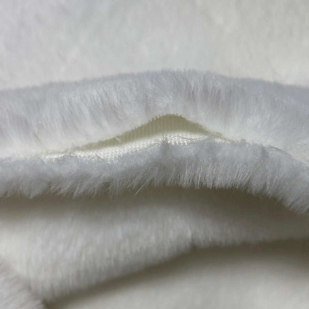 ふわふわ 布 はぎれ ぬいぐるみ ハギレ フリース もこもこ 白 - メルカリ