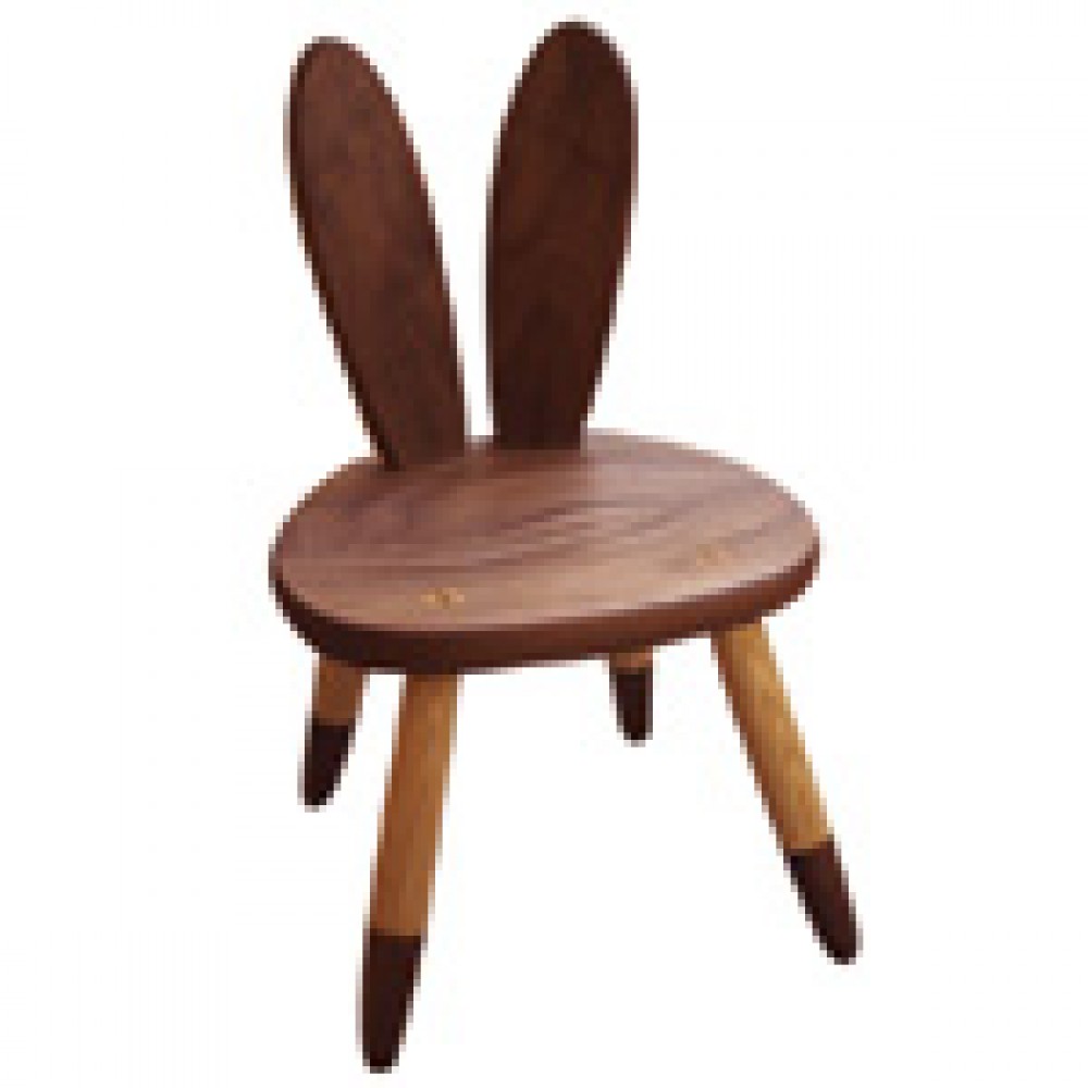 新商品掲載のお知らせキッチンで料理の合間に少し休憩したいときや、玄関先で靴やブーツを履くときにさっと腰掛けられる便利なスツールです。デザインを手がけたのは北海道在住の木工家、高橋三太郎さん。ギャラリーで展示会を定期的に開催している高橋さんが