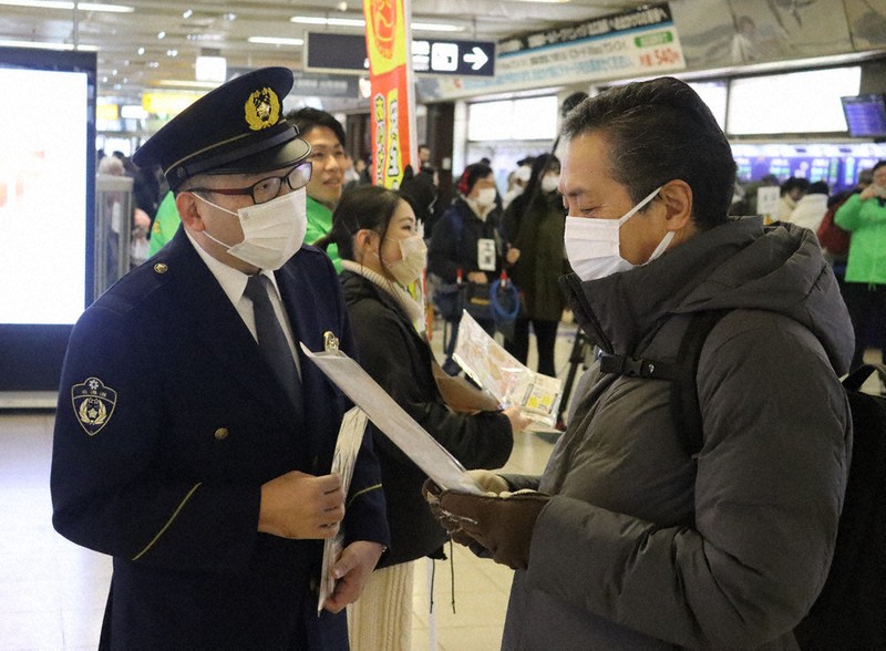 痴漢撲滅、みんなが当事者 「声をかけて」防止グッズに願い込め |