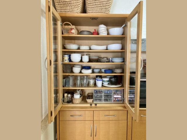 食器棚の収納は置き方を工夫しよう！スッキリ便利に片付ける方法株式会社ダイドー株式会社ダイド