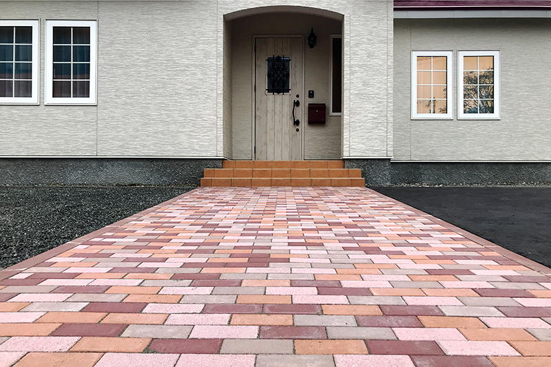 可能性は無限大！インターロッキングの種類や用途、オススメ事例を紹介株式会社 緑化産業