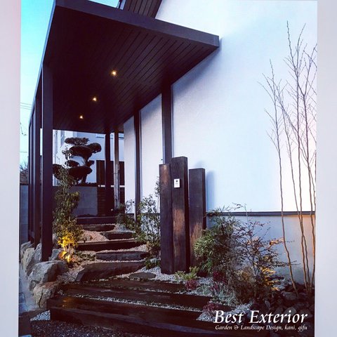 おしゃれな玄関アプローチをつくろう！デザインや素材選びのポイントとは？リクシルのエクステリア「エクシオール」で100のいいコト+PLUS