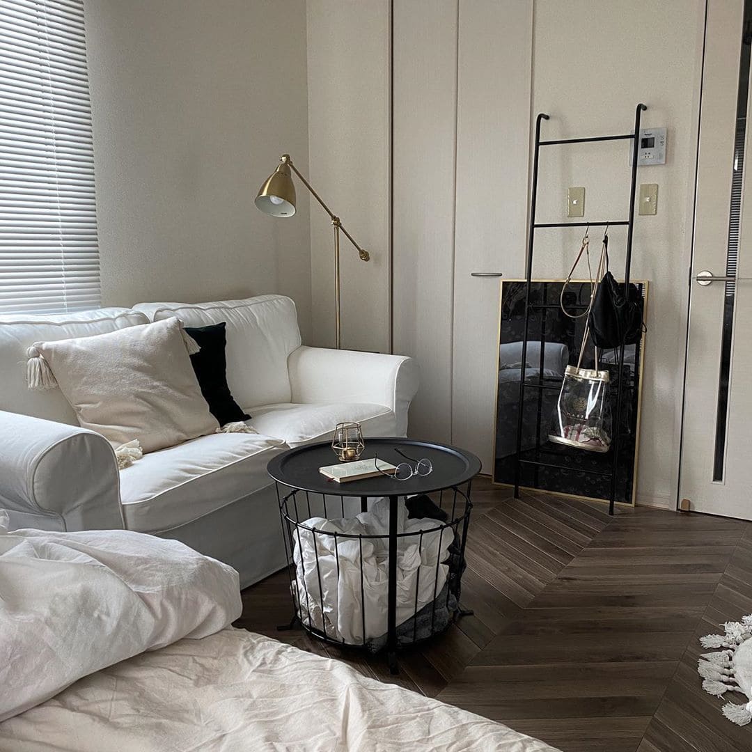 モノトーン」に徹底してこだわる。大人のひとり暮らしインテリアgoodroom journal