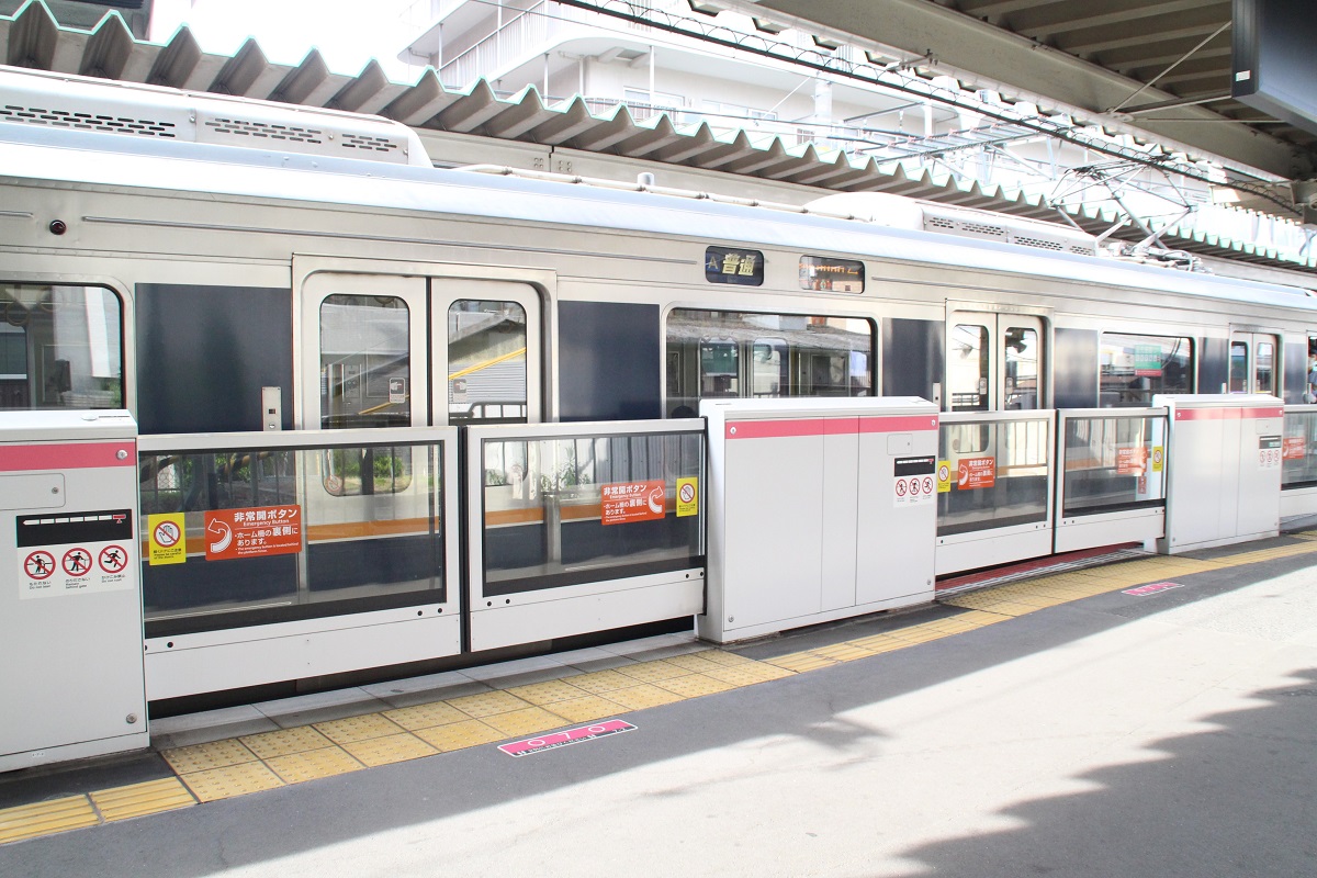 京阪 京橋(2020.11.13) ２８２５ 普通