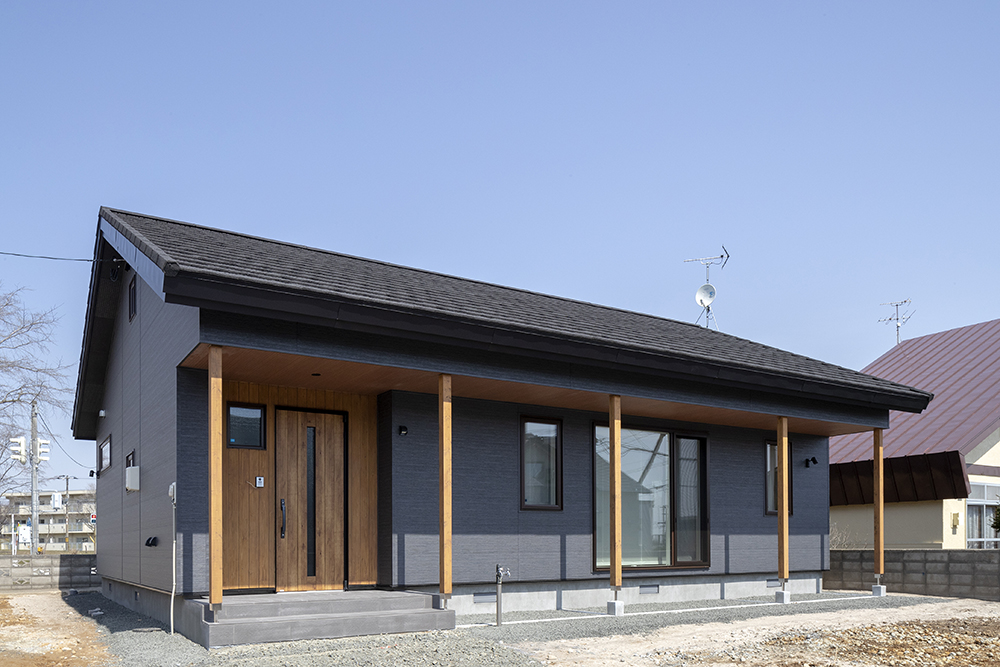 愛猫とくつろぐ三角屋根の平屋メルシーホーム