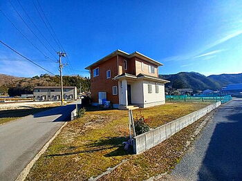 岡山県】看板建築が印象的な店舗付き住宅！備前市吉永町の物件の詳細 | 田舎暮らし物件.com