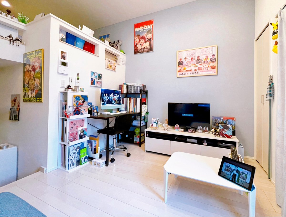 インテリア知識VSオタクグッズ ：『趣味部屋』をオシャレに劇的ビフォーアフター アニメグッズ萌えフィギュア