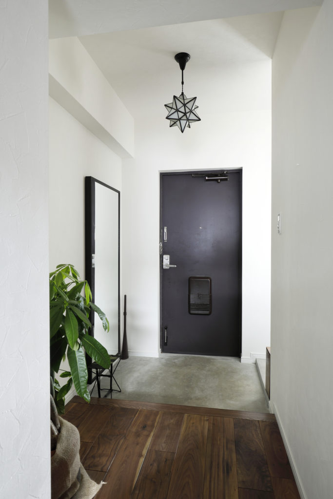 Amazon.co.jp :暗がりを明るく照らすワイヤレス LED ライト ホワイト 人感 & 光 センサー 乾 電池 玄関 押入れ 防犯防災 簡単 取付COM-SHOTMI-OSIKAMI : ホーム＆キッチン