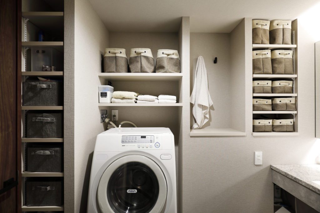 🪞⋆* ⁡ やっぱり収納って大事だなと思った👏🏻 でも毎日使うから見た目も大事よね🥰建売建売住宅でも快適洗面所洗面所diyミラーキャビネット歯ブラシホルダー子供のいる暮らし