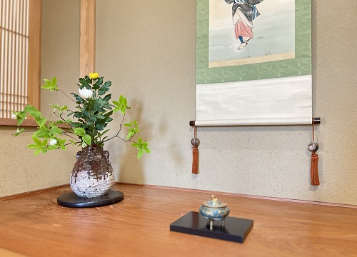 仏壇設置例41 伝統厨子型仏壇を床の間に御安置あとう仏壇