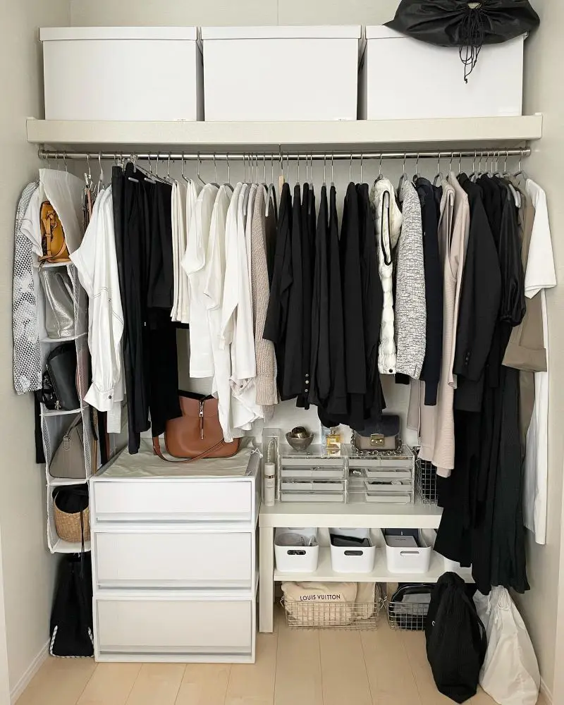 2025 一人暮らし、服の収納アイデア12選goodroom journal