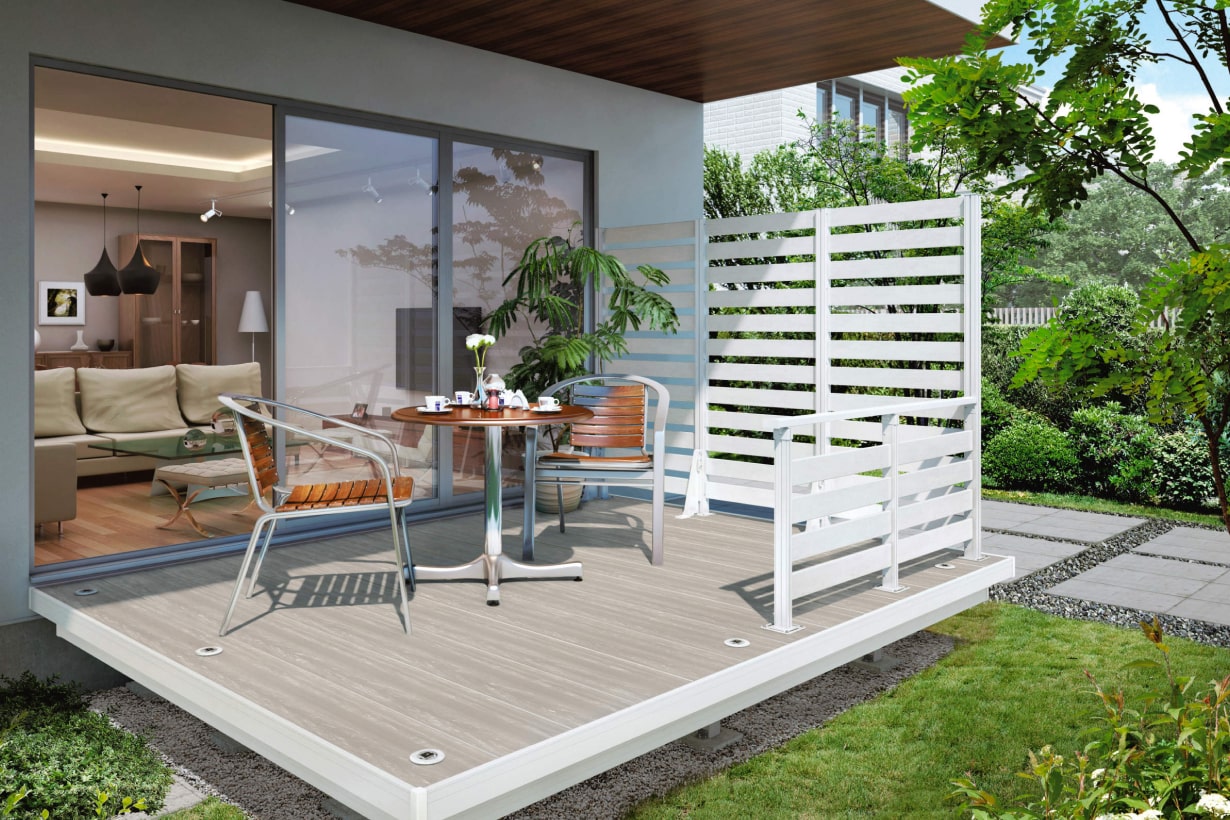 1畳でも2畳でもOK！わずかなスペースでも楽しめるDIYウッドデッキ10選HANDIY