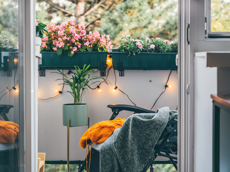 お庭が楽園に！ベランダバルコニーでガーデニングを楽しむ暮らしタカショーマガジン株式会社タカショ