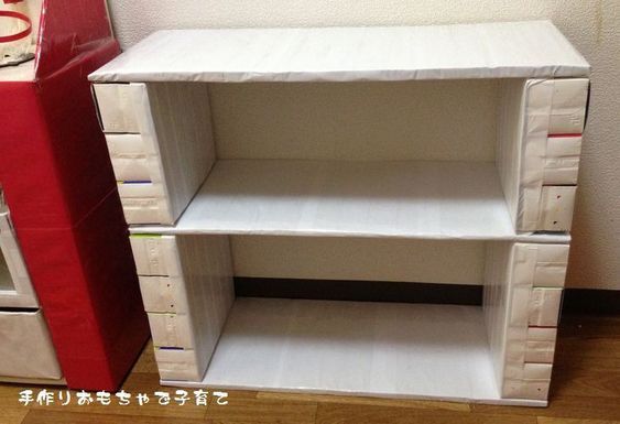 ５分で簡単！シンプルすぎる段ボール本棚の作り方 - 自然でユルイライフスタイル