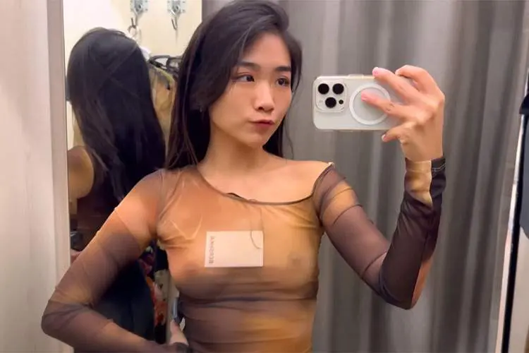 可愛いYouTuberが搾乳動画。再生数８００万回超えの大ヒット : 画像ナビ!