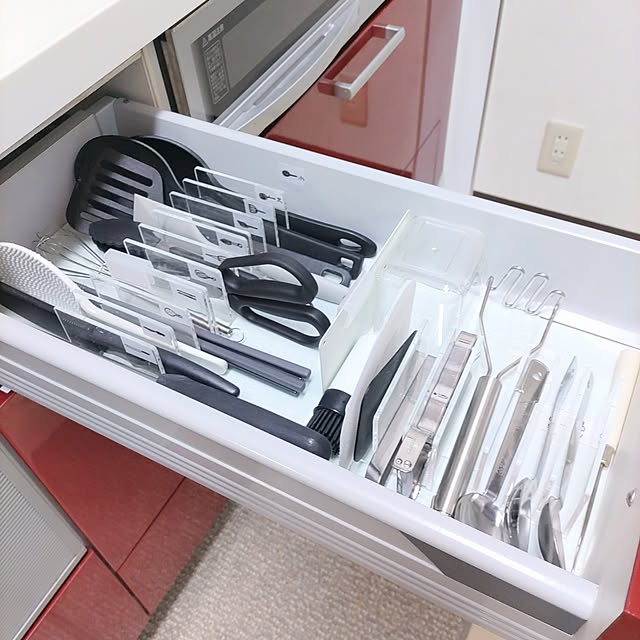 キッチンの引き出しをキレイに収納！ごちゃごちゃにしないコツは？コジカジ