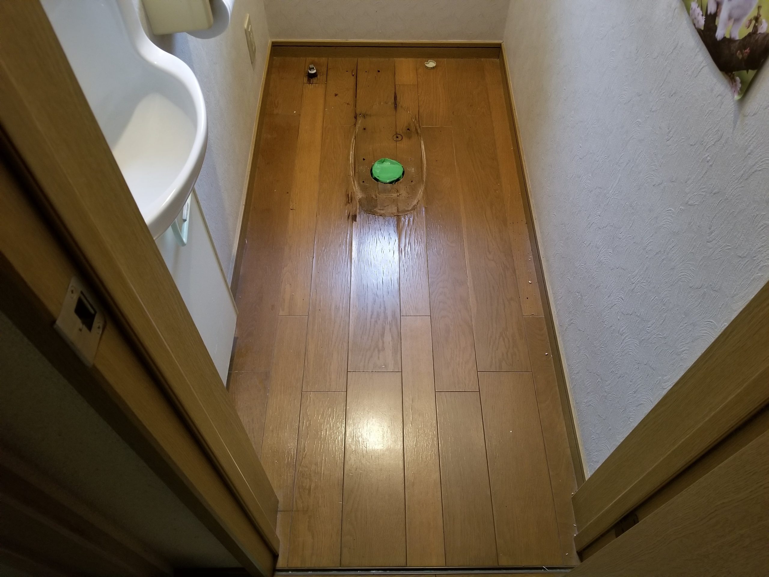 DIYでリフォーム 意外と簡単トイレのクッションフロア CF 張替えD.K-ベースのDIYブログ