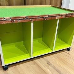 カラーボックスでプレイテーブルを作るの巻 : おうちのはなし