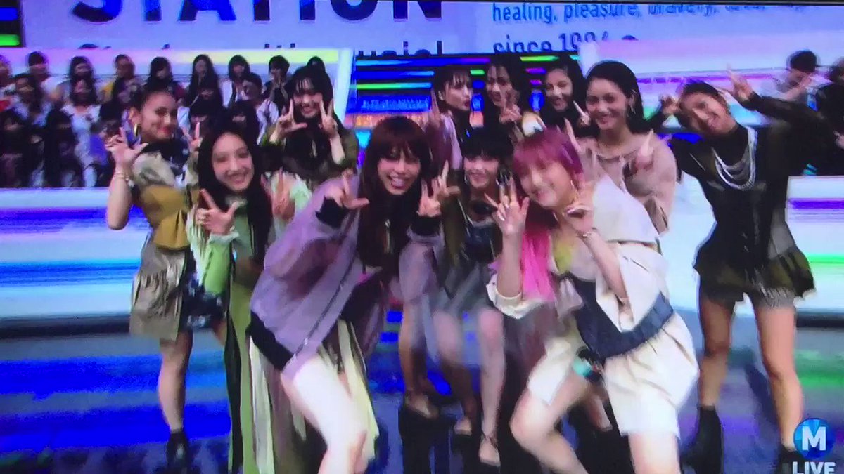 E-girls イーガールズ Love