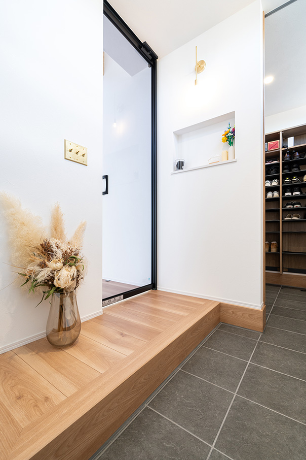 ニッチ① ～玄関～ – アイワの夢日誌