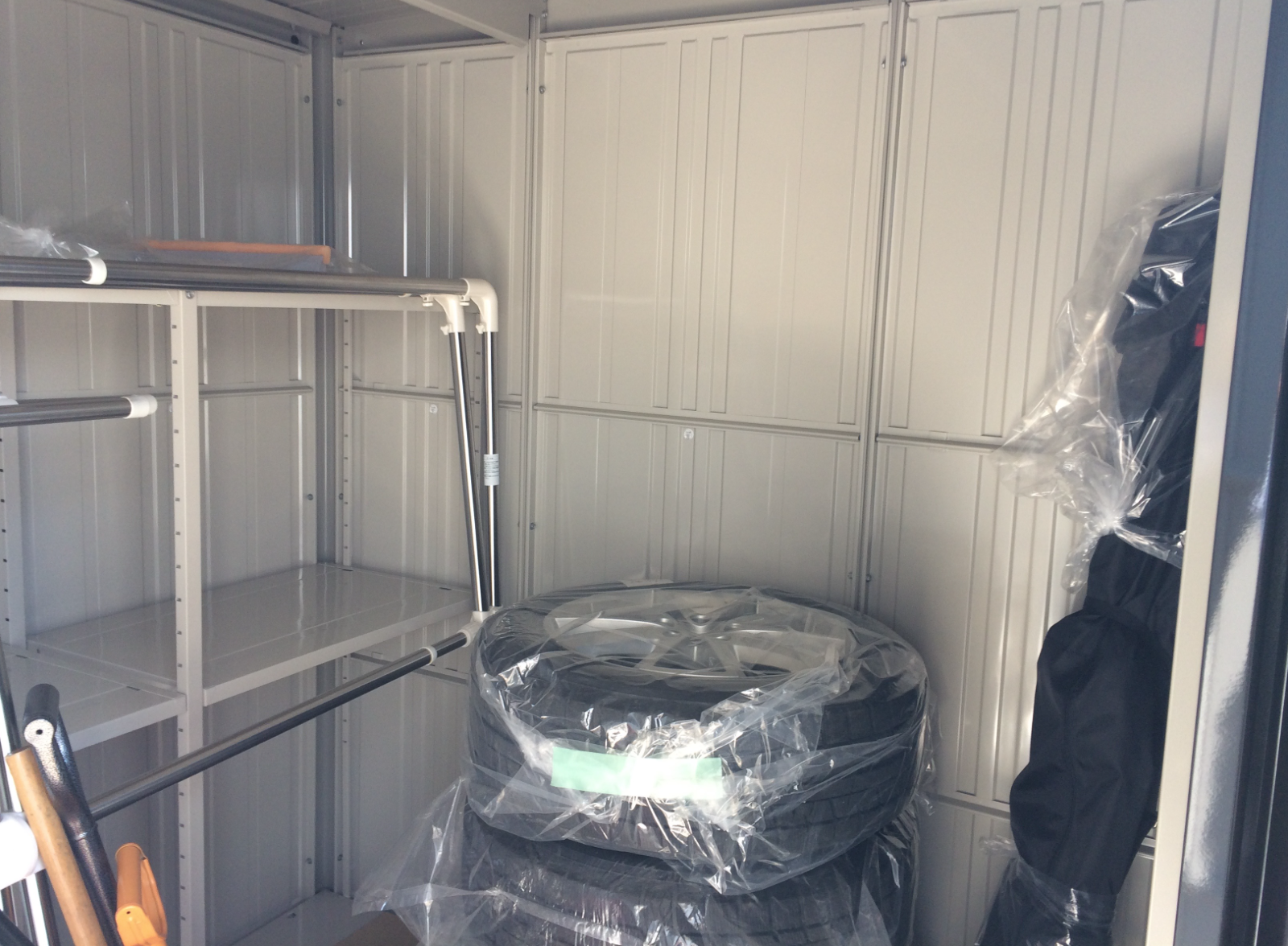 物置の自転車置き場一体型のデメリットと後付け手順 - エクステリアのある暮らしブログ