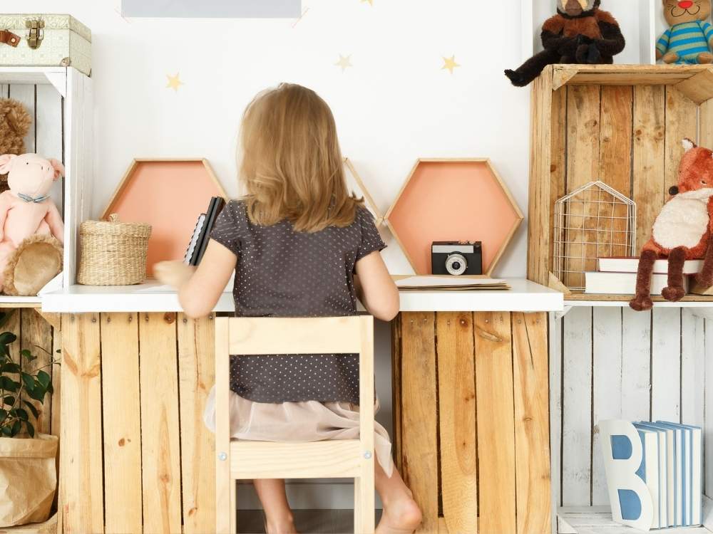 天板が開いて収納出現！カラーボックスローテーブルの作り方 - DIYでリメイク！カラーボックスの活用法