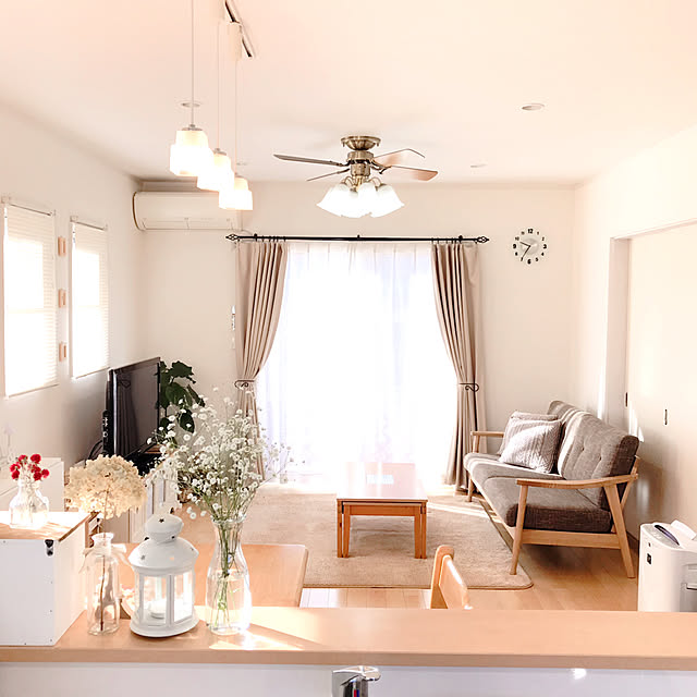 10畳・縦長LDK、狭い部屋でもインテリアをおしゃれにレイアウト - RE -アールイ