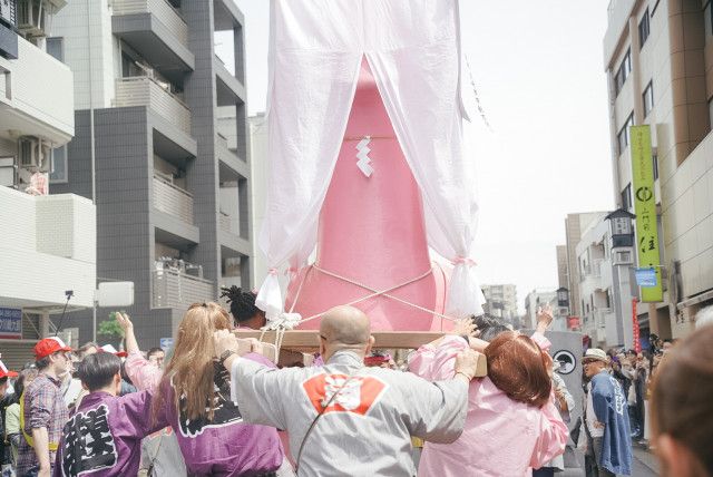 コラム】奇祭「かなまら祭」2015。 | 怪異譚