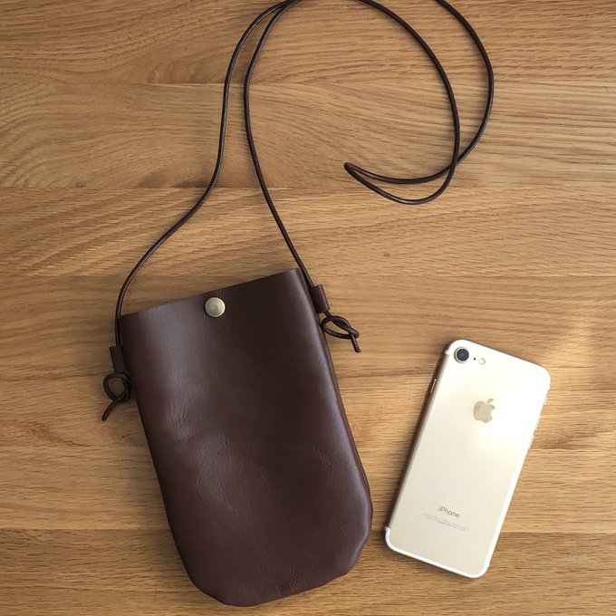 楽天市場受注制作サイズオーダーリバティ ハンドメイド スマホポーチ iPhoneポーチ 携帯ポーチ スマートフォンポーチ モバイルフォン ポーチ スマホポシェット 小物ポーチ リバティプリント ショルダータイプ ラミネートポーチ : Moon Rabbit handmade